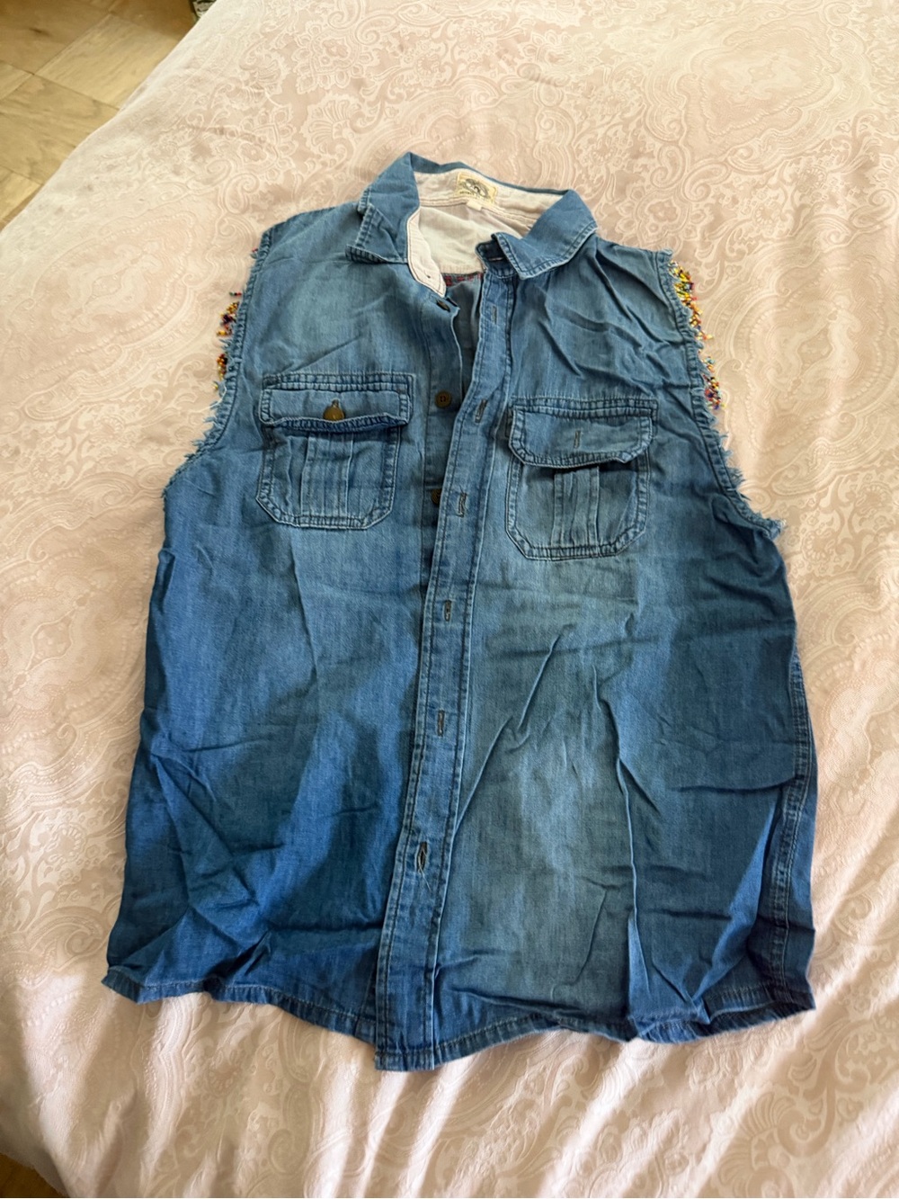 Sleeveless Denim Button-Up Shirt - Blue